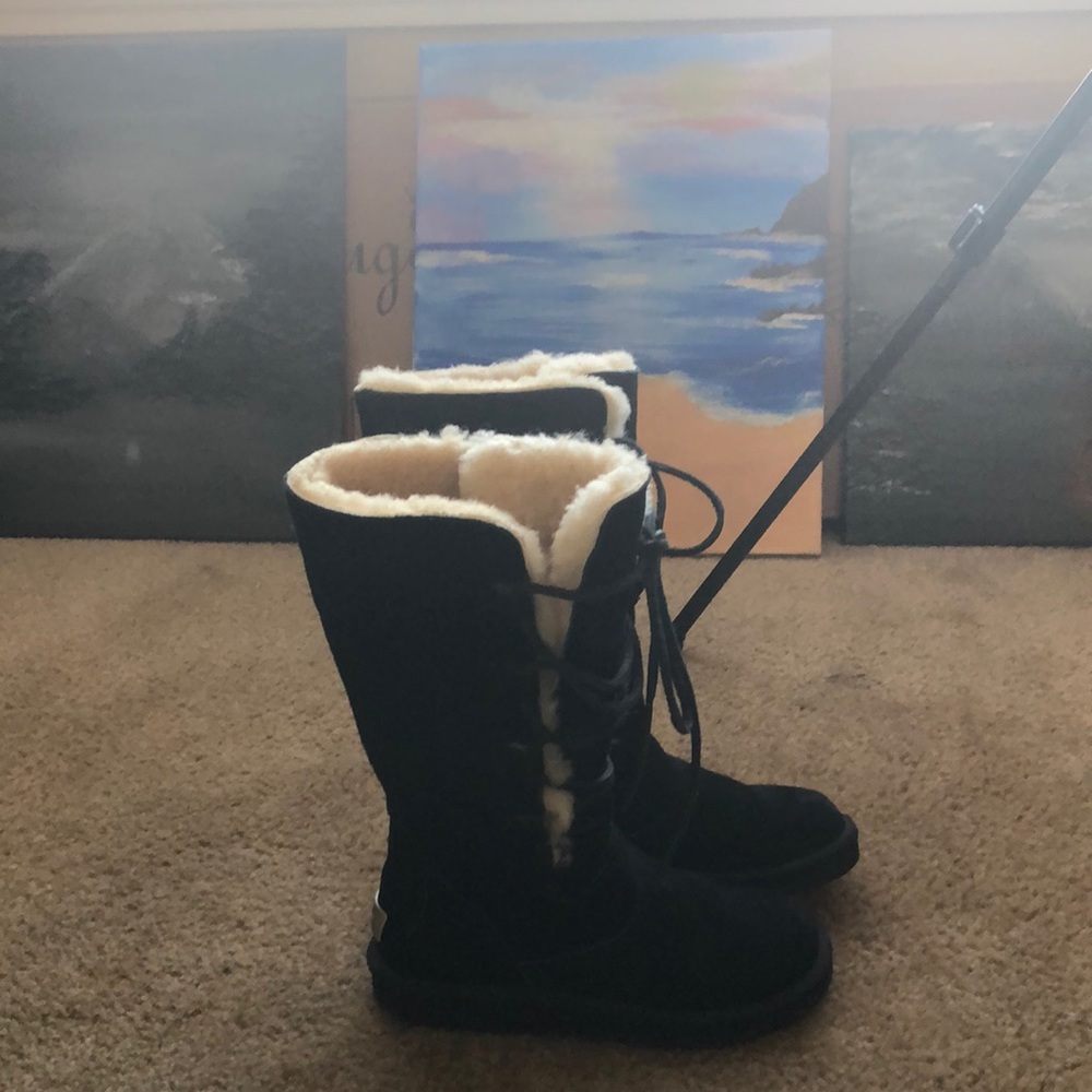 Ugg’s snow boots size 6